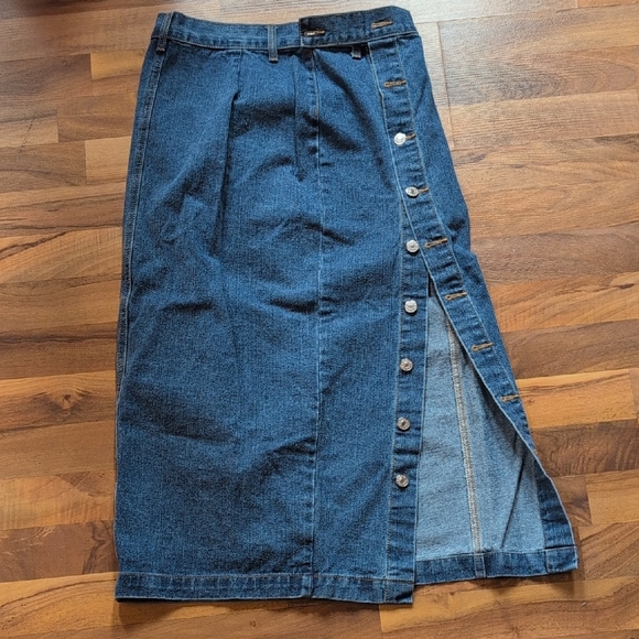 Dresses & Skirts - Denim Button-Front Midi Skirt - Blue